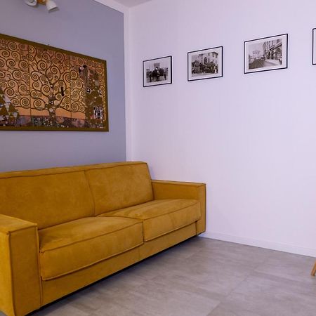 La Casa Sul Naviglio Di Debora Apartment Milan Bagian luar foto